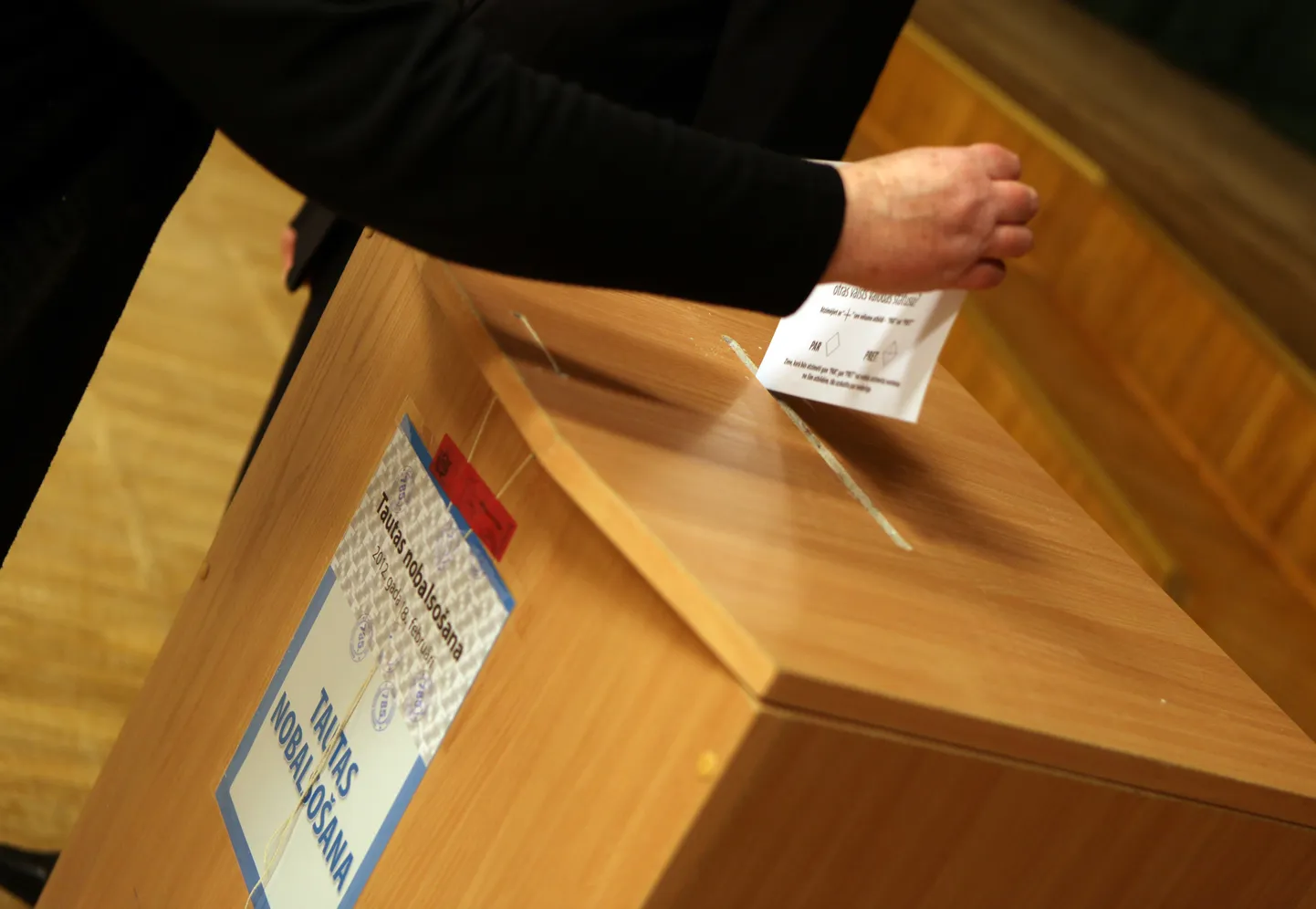Проголосовать на референдуме можно на 1035 участках - 950 в Латвии и 85 за границей