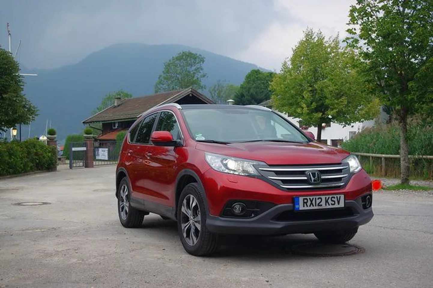 Uus Honda CR-V.