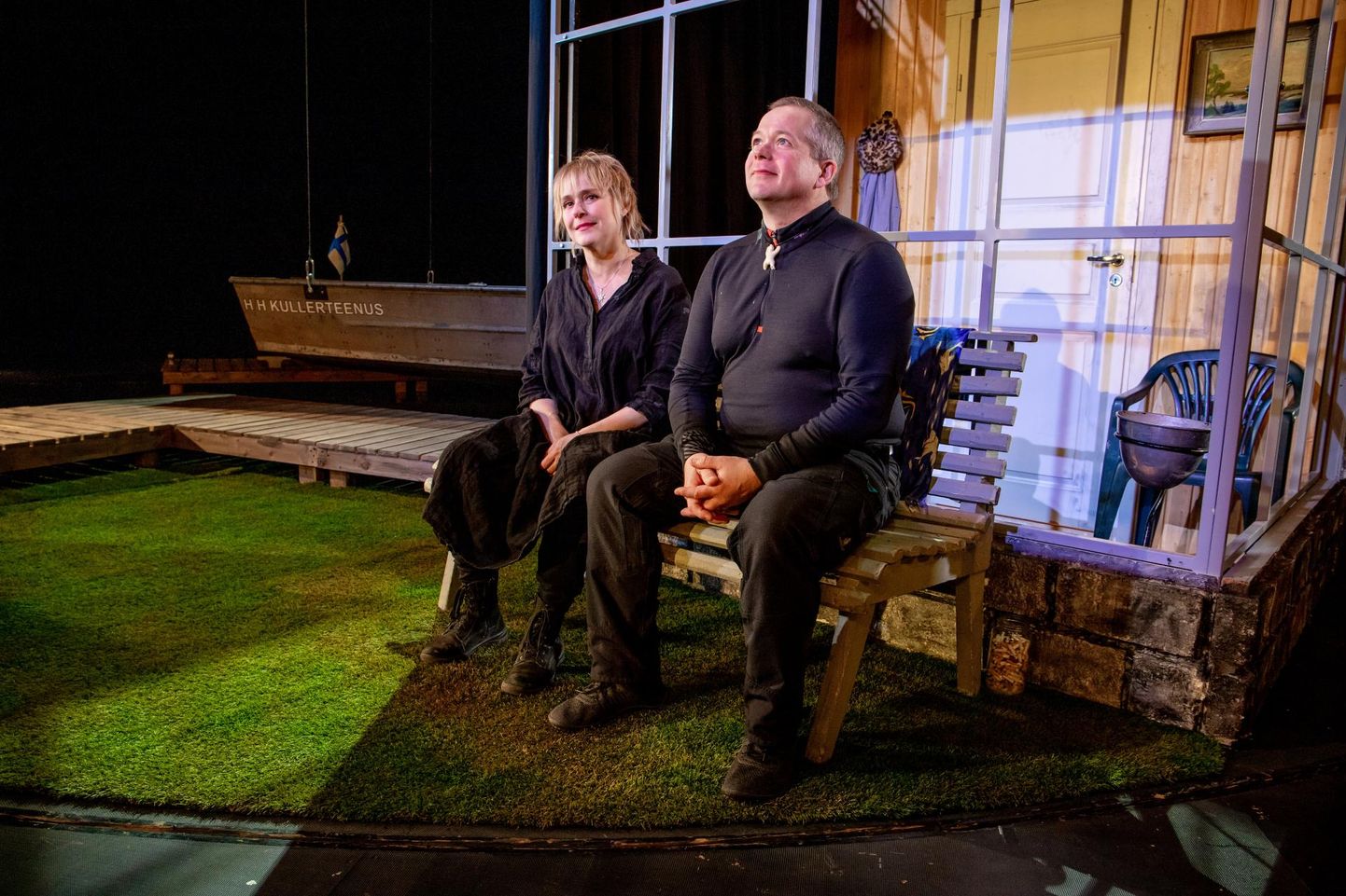 Soome näitekirjanikud Leea ja Klaus Klemola väisasid Endla teatrit ja käisid siin vaatamas oma Kokkola-lugude ­viimast lavas­tust “Arktilised mängud”.
