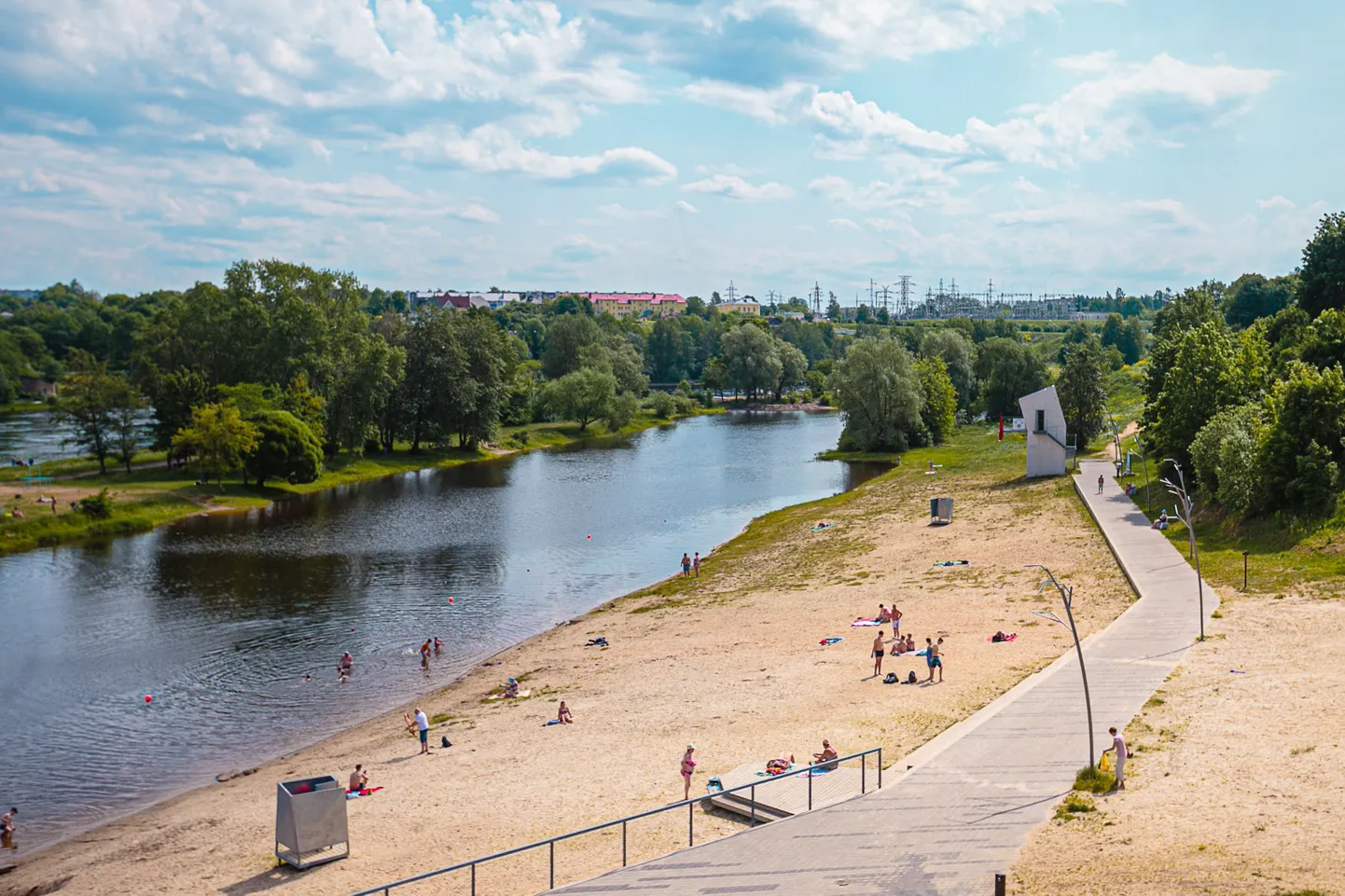 Нарвский пляж Йоаорг, или Липовая ямка.