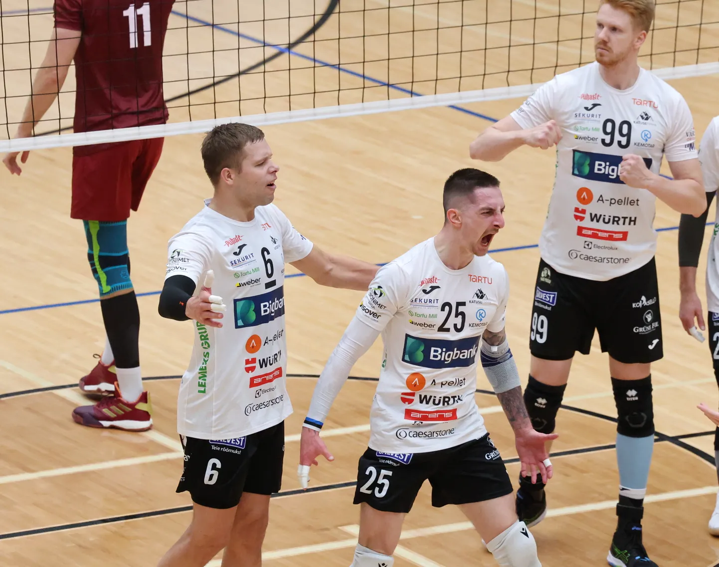 Valentin Kordas (number 25) tõi Tartu parimana 13 punkti (+11).