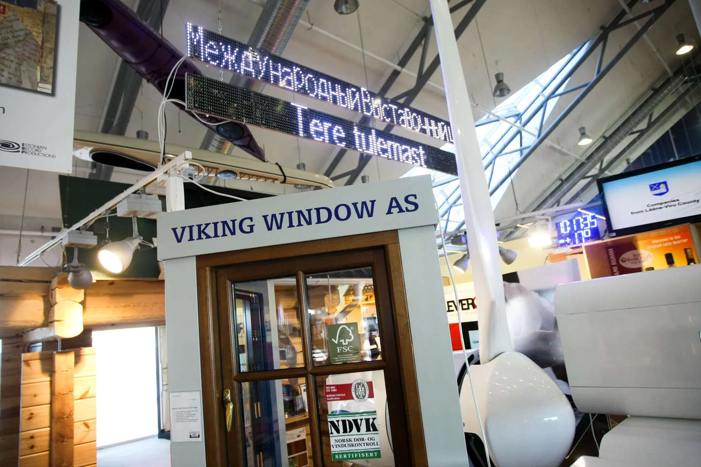 Tallinna lennujaamas tutvustab oma toodangut Konesko ja Viking Window.
DMITRI KOTJUH, JÄRVA TEATAJA/SCANPIX
