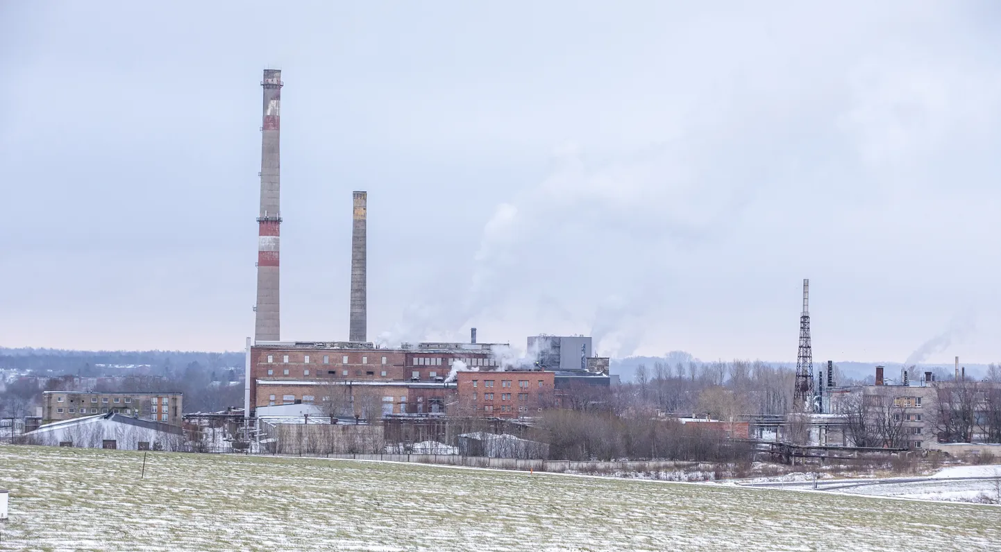 Ehitusmaterjalide suurtööstus on kavas rajada Sillamäe sadama territooriumile, mille naabruses tegutsevad teiste seas metallurgiatehas NPM Silmet, soojuselektrijaam, mitmed terminalid ja teised ettevõtted.