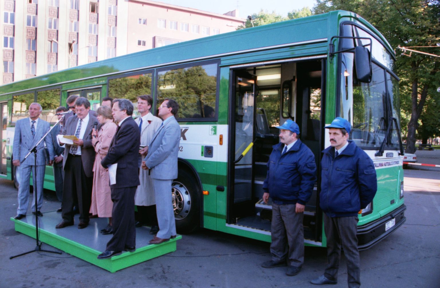 1995. Tartus BaltScanis toodetud Scania Duple Metsec linnaliinibuss jõudis Tallinna.
