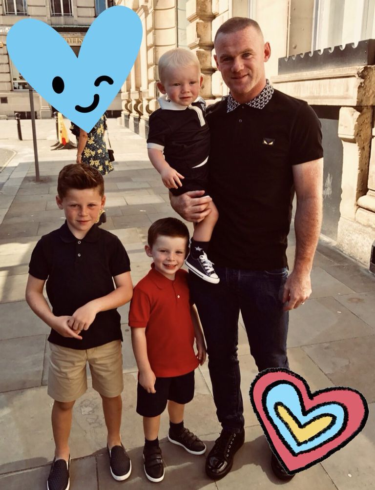 Wayne Rooney koos oma kolme pojaga