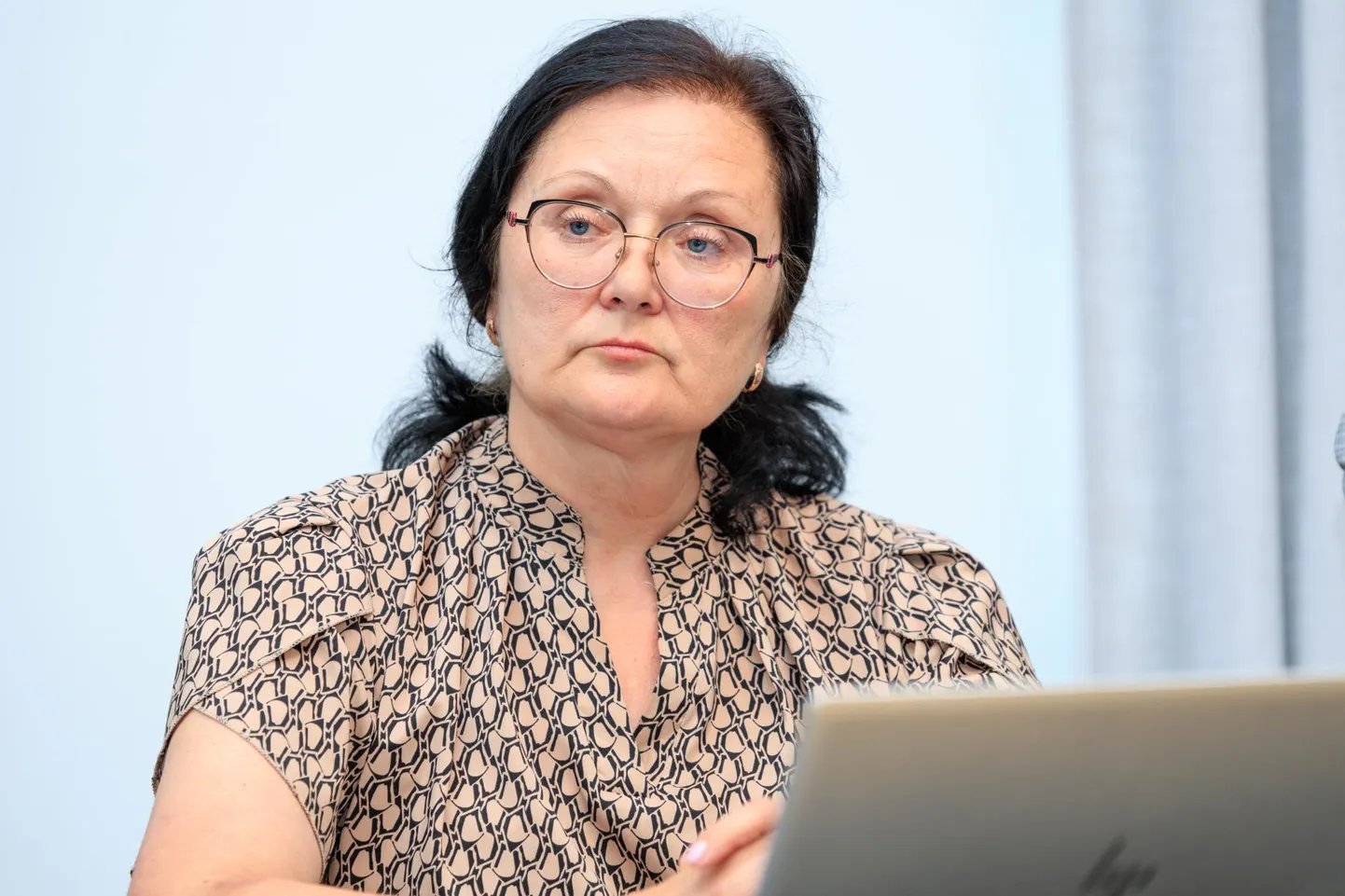 Esimene võimalus abilinnapea Ene Tähe umbusaldamise üle hääletada alles 18. septembril.