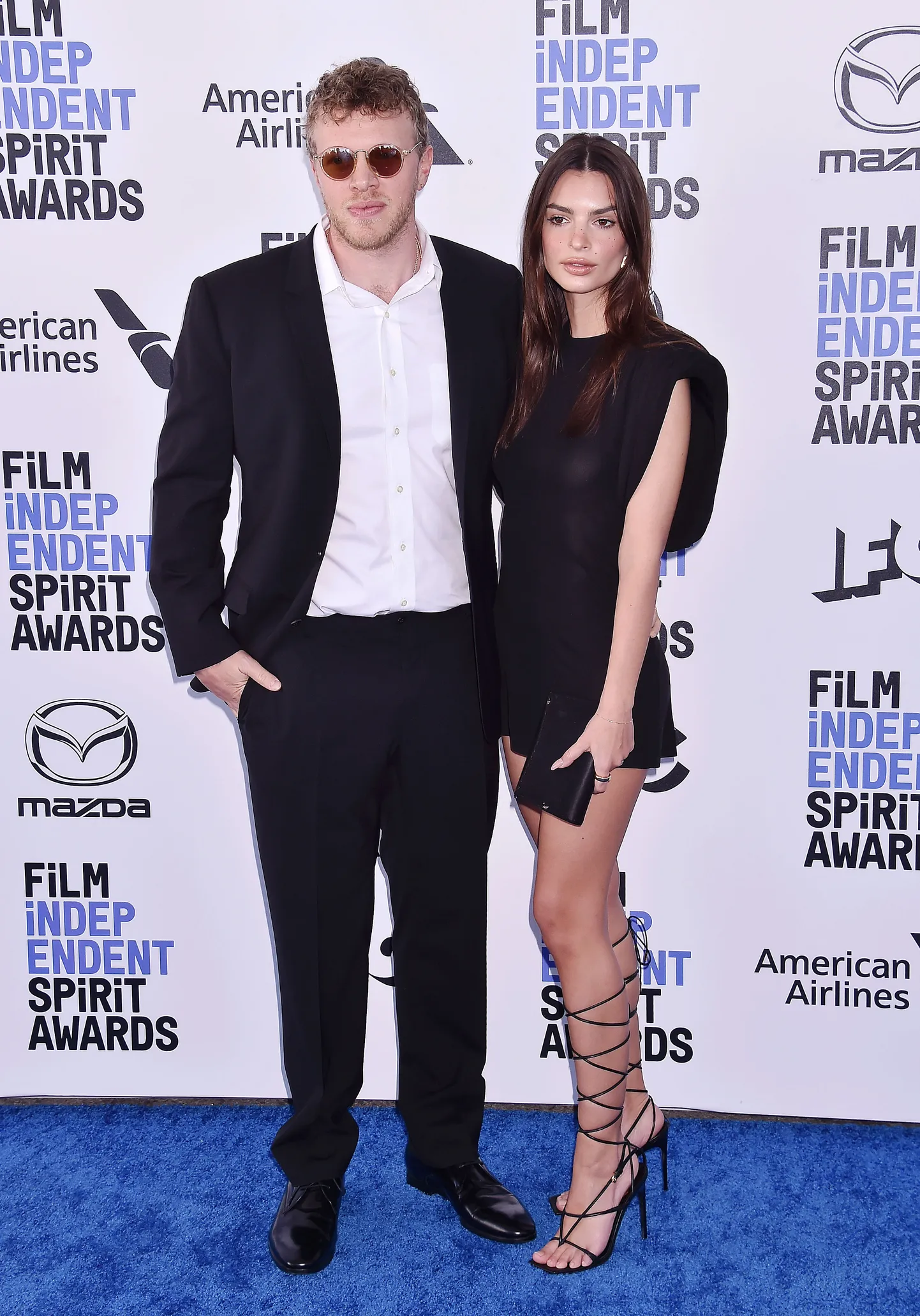 Sebastian Bear-McClard (vasakul) ja Emily Ratajkowski.