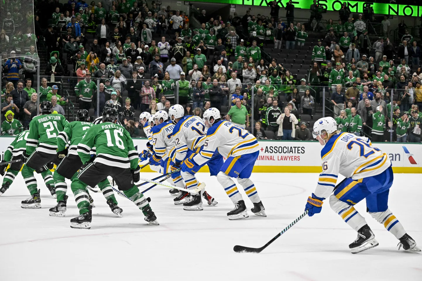 Dalasas "Stars" un Bufalo "Sabres" hokejisti