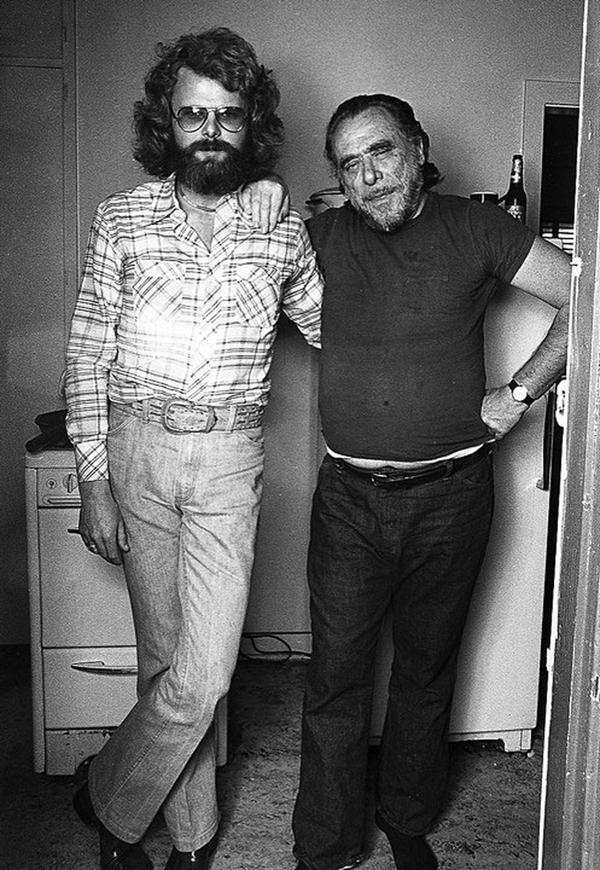 Ulvja Alberta fotogrāfija ar Čārlzu Bukovski, kas tapusi 1976. gadā