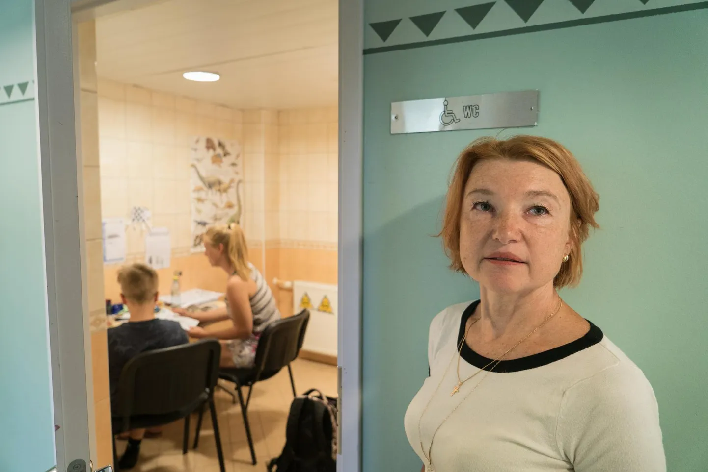 Vanemuise tänavas asuva Masingu kooli direktori Tiina Kallavuse sõnul on ruumipuudus nende majas põletav. Erivajadustega tüdrukute ja poiste individuaalõppeks on ümber kohandatud isegi WCsid, nagu ka sellelt pildilt näha.
