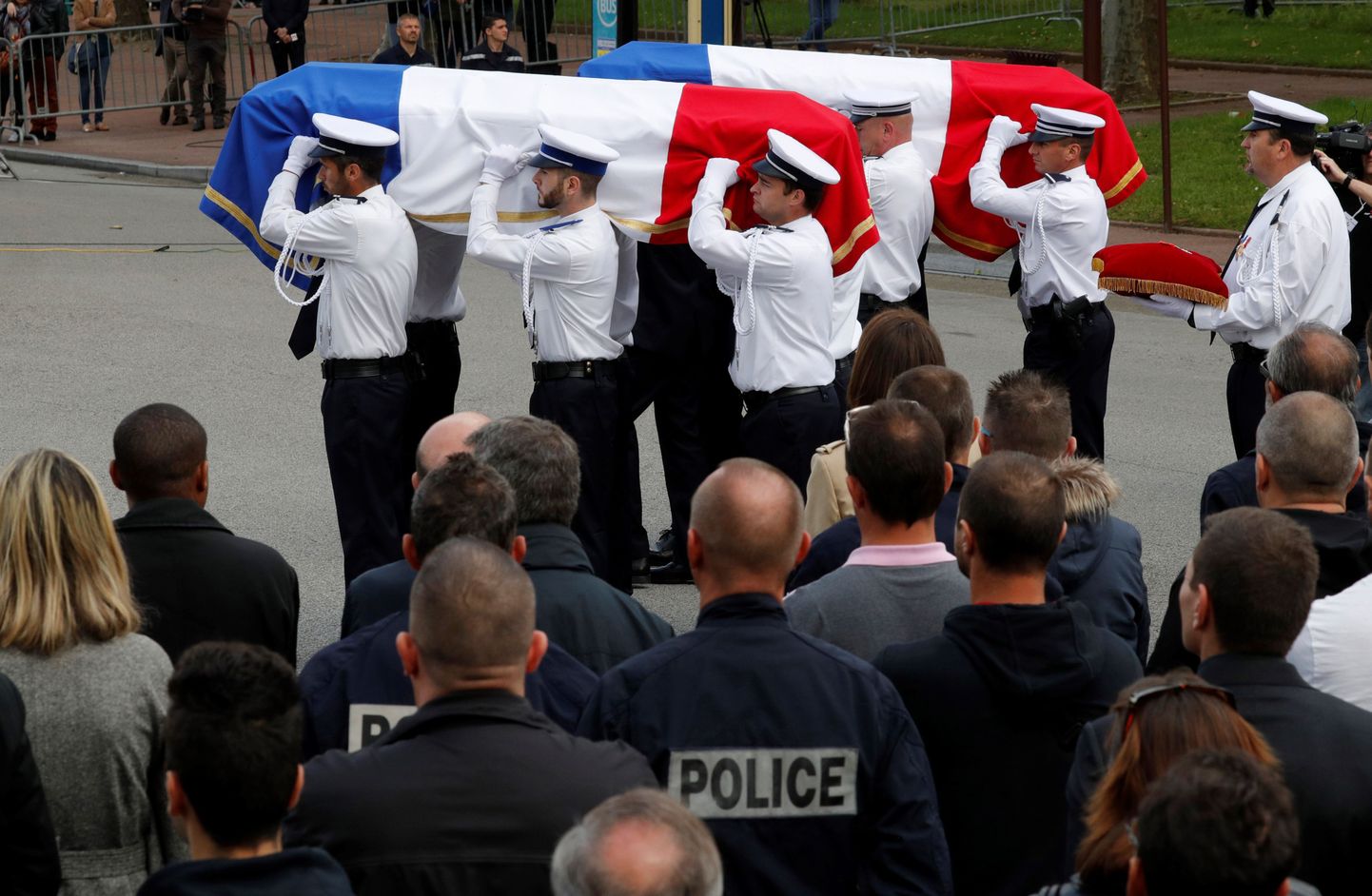 Prantsusmaal maeti reedel kaks islamiäärmuslase tapetud politseiametnikku.