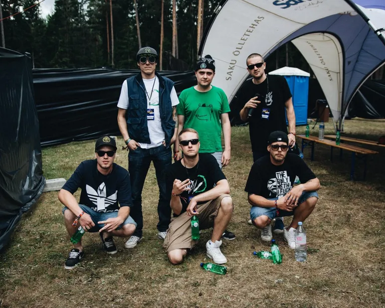 Pärnu vana kooli räpi kooslus EPT võõrustab täna Kohtla-Järve noori. Septembris sõidavad aga nemad Ida-Virumaale.