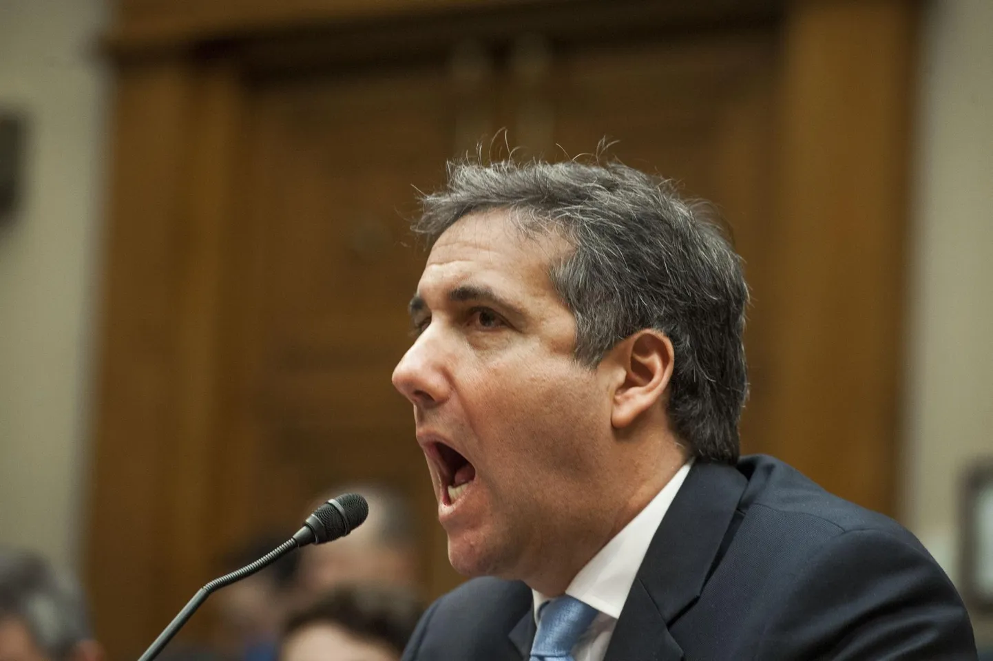Ameerika Ühendriikide presidendi Donald Trumpi endine advokaat Michael Cohen vastas üleeile Kongressi esindajatekoja järelevalve- ja reformikomitee liikmete küsimustele. Peagi alustab mees kolmeaastase vanglakaristuse kandmist maksupettuse ja Kongressile valetamise eest.