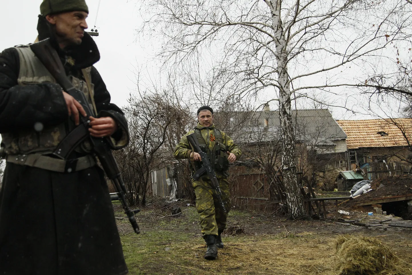 Venemeelsed mässulised Donetski lähistel külapiirkonnas.