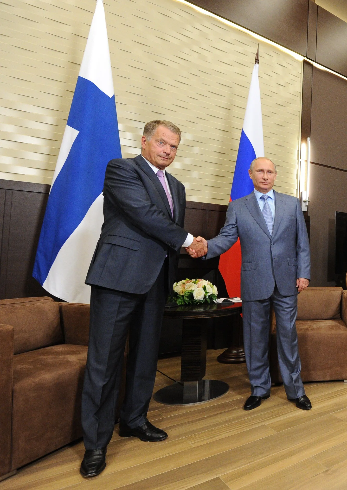 Vene president Vladimir Putin (paremal) koos Soome riigipea Sauli Niinistöga 15. augustil Sotšis.