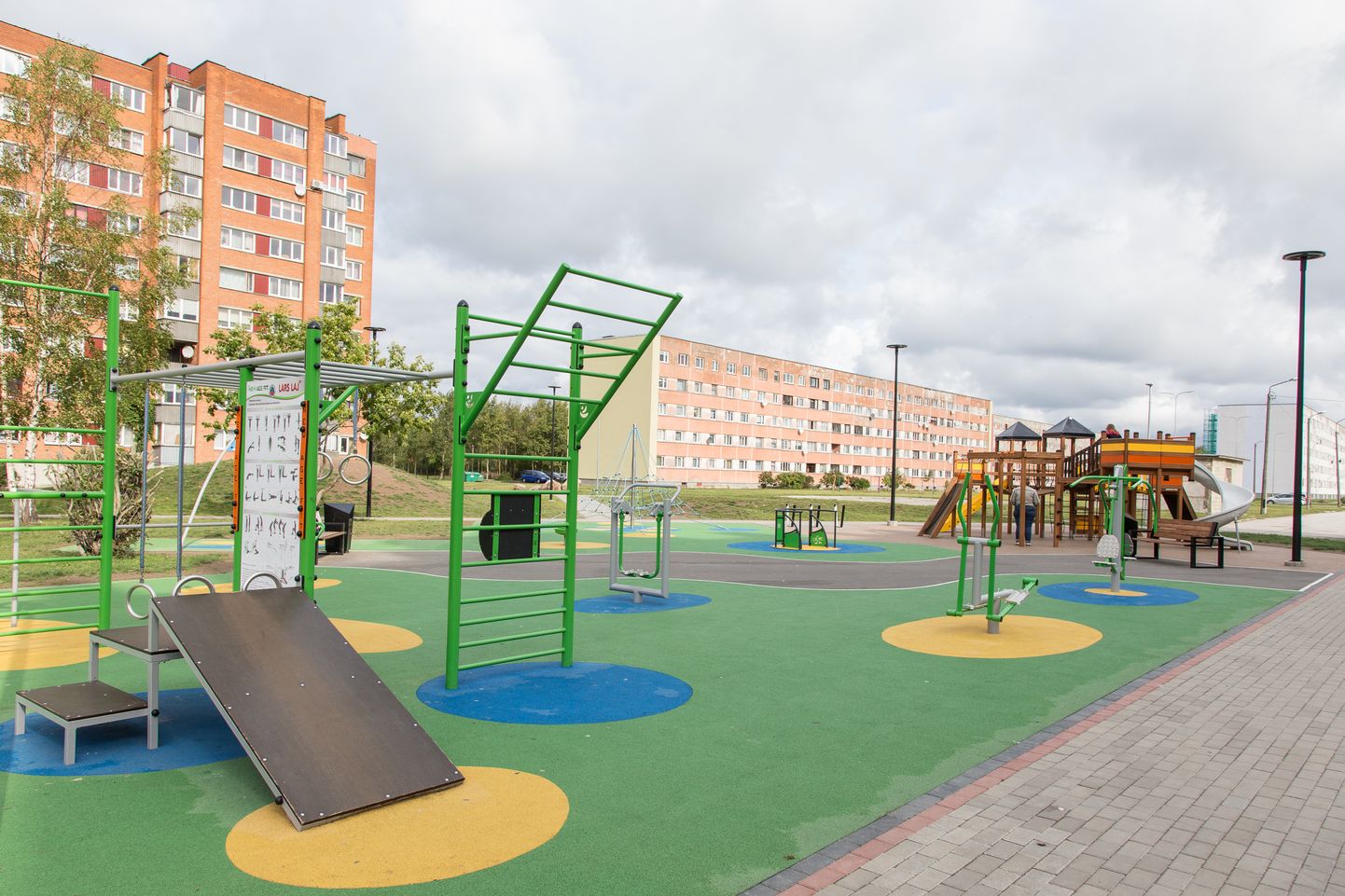 Детская игровая площадка в Северном микрорайоне Ярвеской части города Кохтла-Ярве.