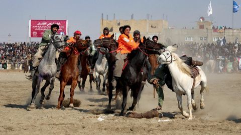 Afganistani iidsest kitsekorjuse lohistamise mängust on Talibani võimu alla saanud tulus äri