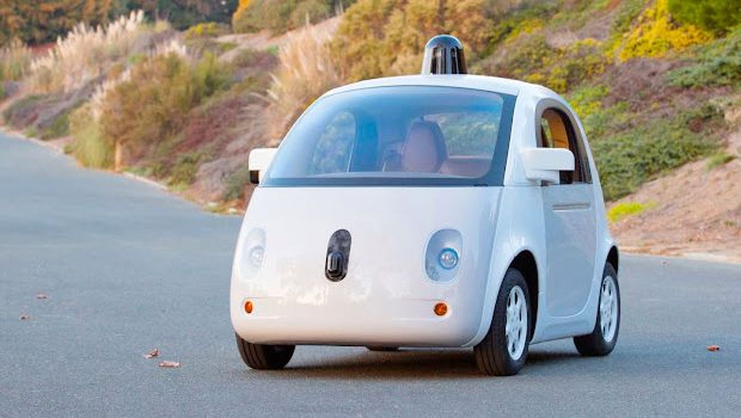 Google enda ehitatud isesõitva auto esimene prototüüp.