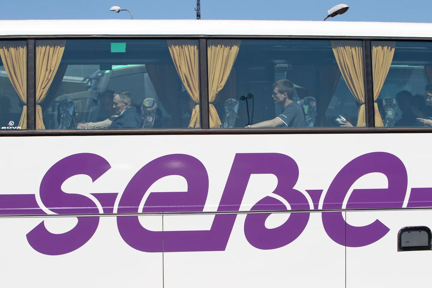 Автобус Sebe.