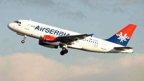 "airBaltic" turpmāk iznomās lidmašīnas "Air Serbia"