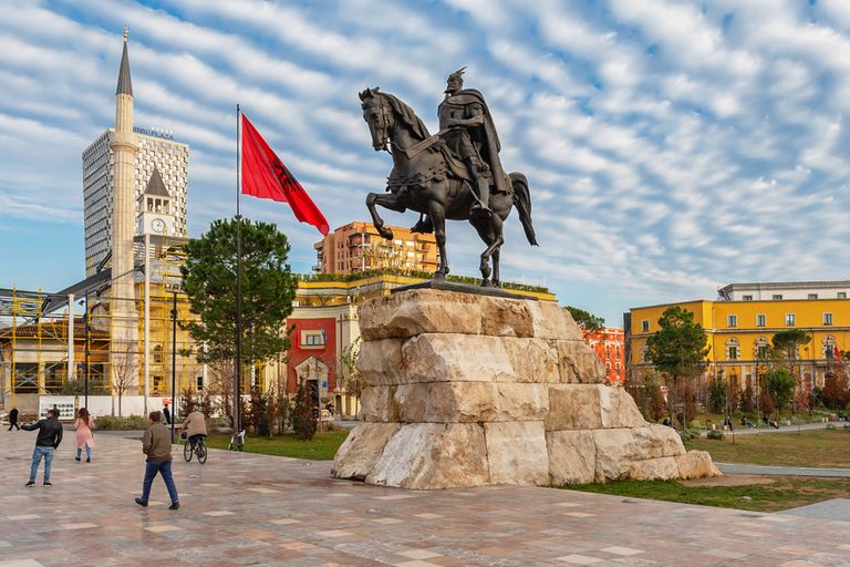Столица Албании - Тирана. Центр города.