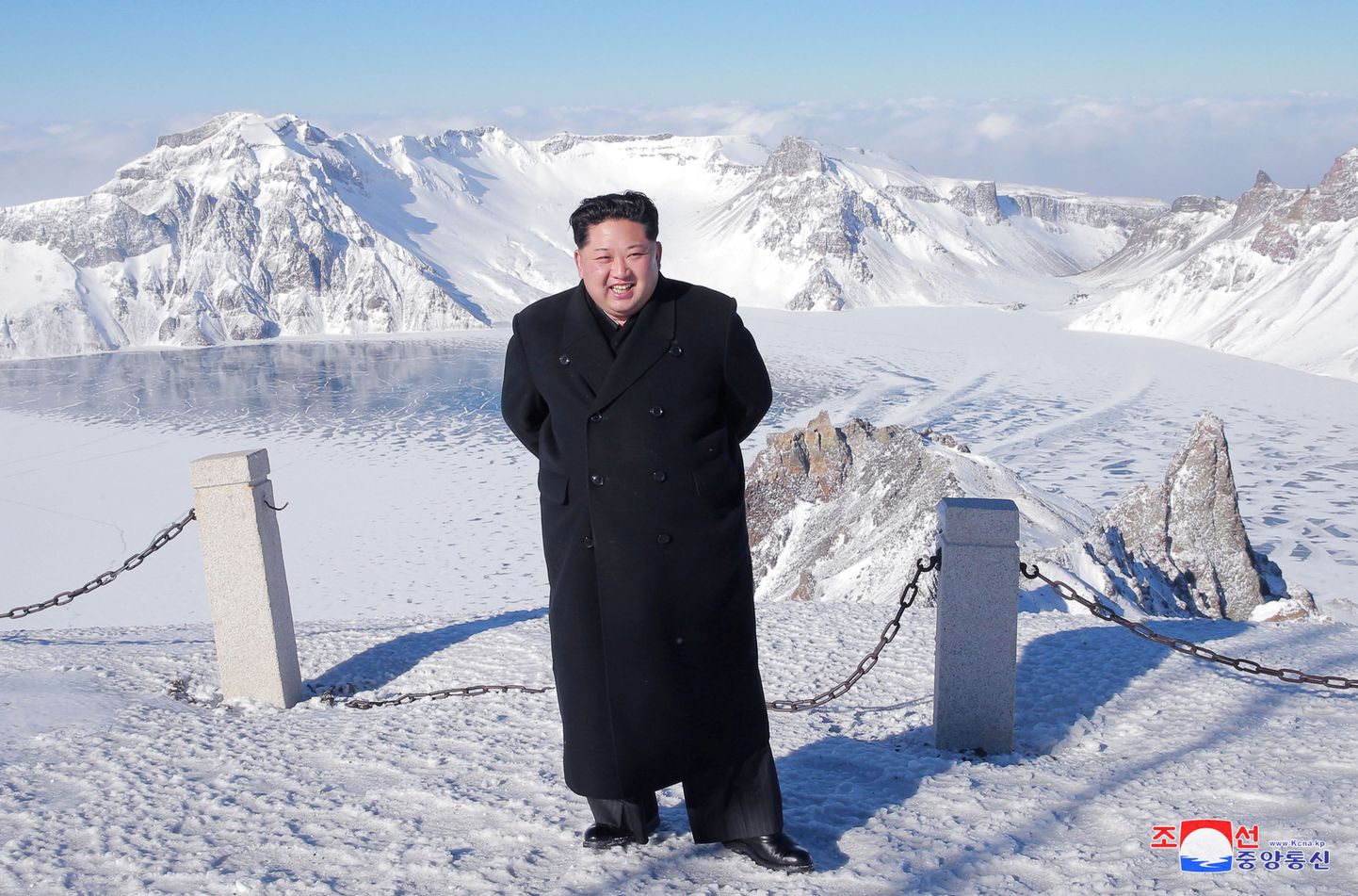Kim Jong-un 2744-meetrisel Paektul