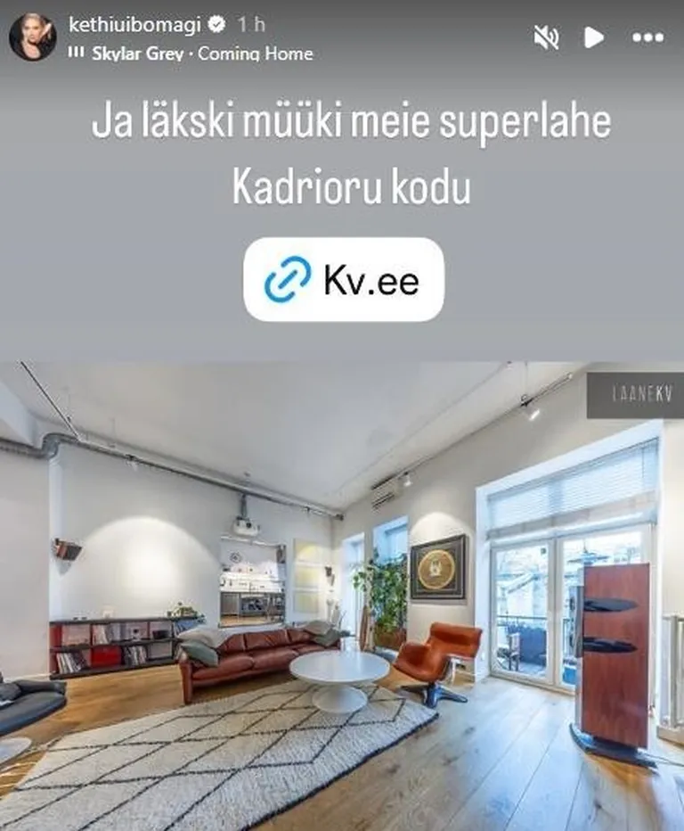 Квартира выставлена на продажу.
