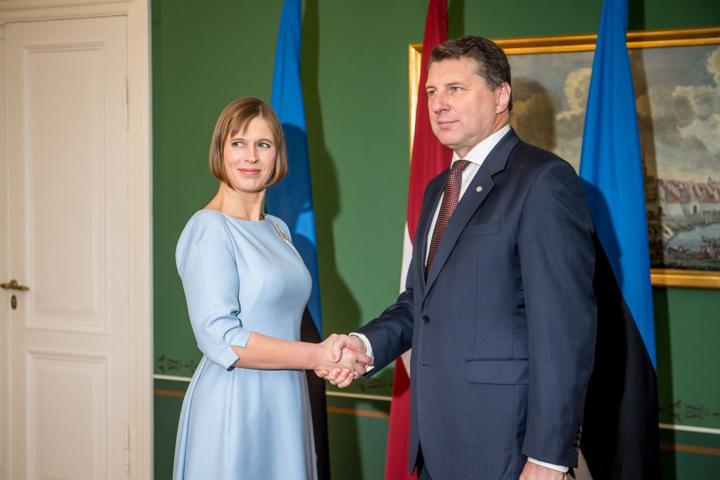 Eesti president Kersti Kaljulaid kohtub täna piiril Läti presidendi Raimonds Vējonisega.