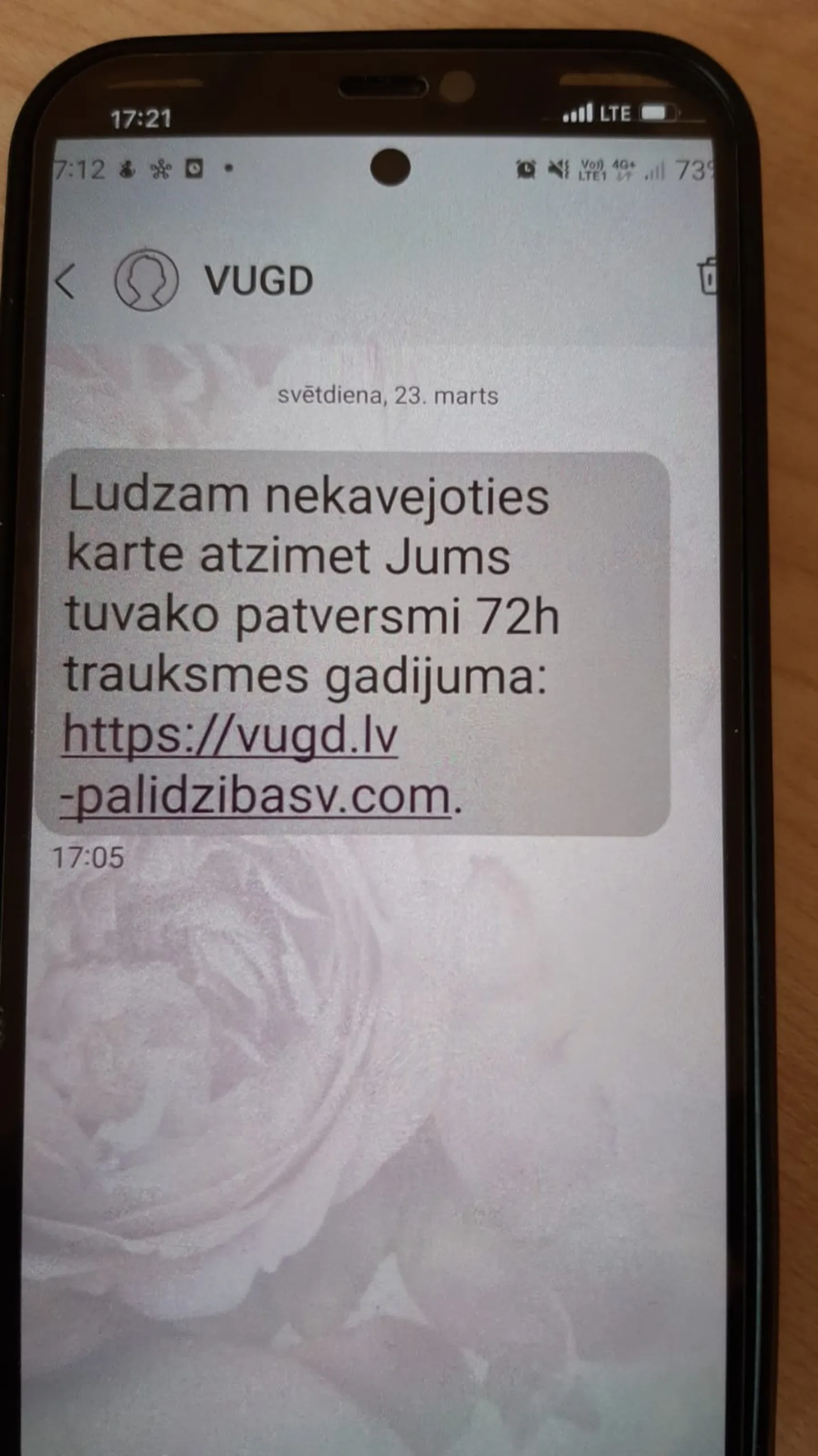 Krāpnieku īsziņa.