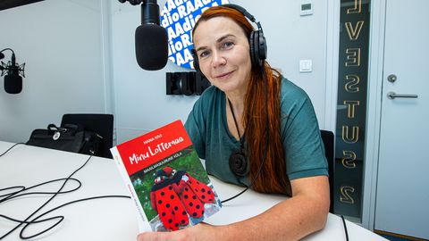 KULTUURIS KUUM ⟩ Kas eesti keel on suremas? Epp Petronega reisikirjadest, tehisarust ja eestlusest