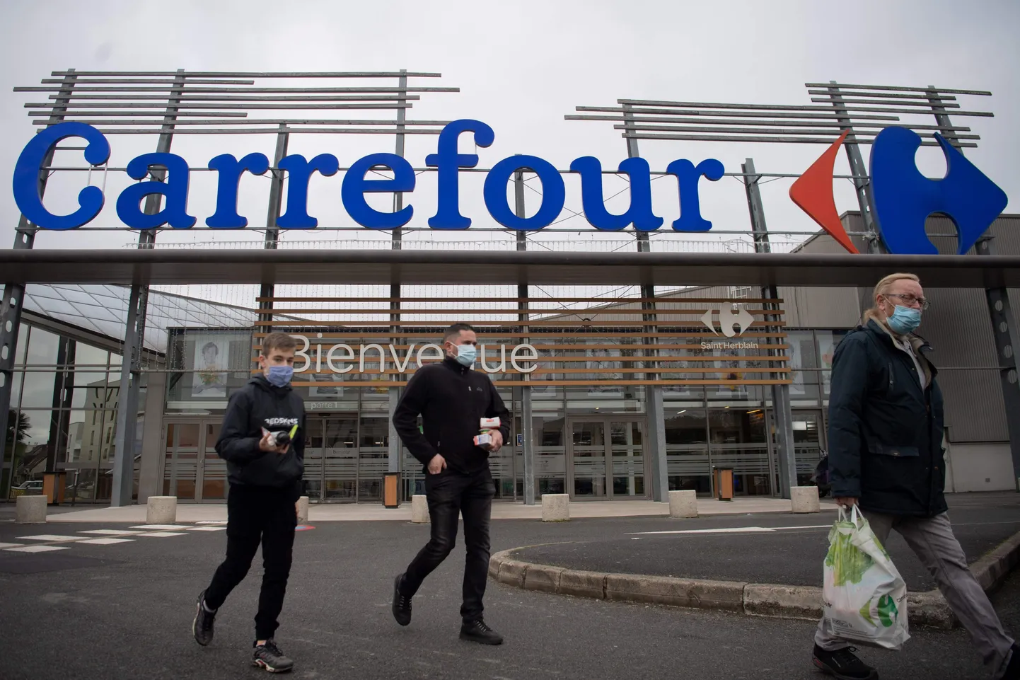 Carrefouri supermarket Prantsusmaal Nantes'is. Prantsuse valitsus vetostas tehingu, millega Alimentation Couche-Tard'i ja Carrefouri ühine turuväärtus kerkiks üle 50 miljardi dollari.