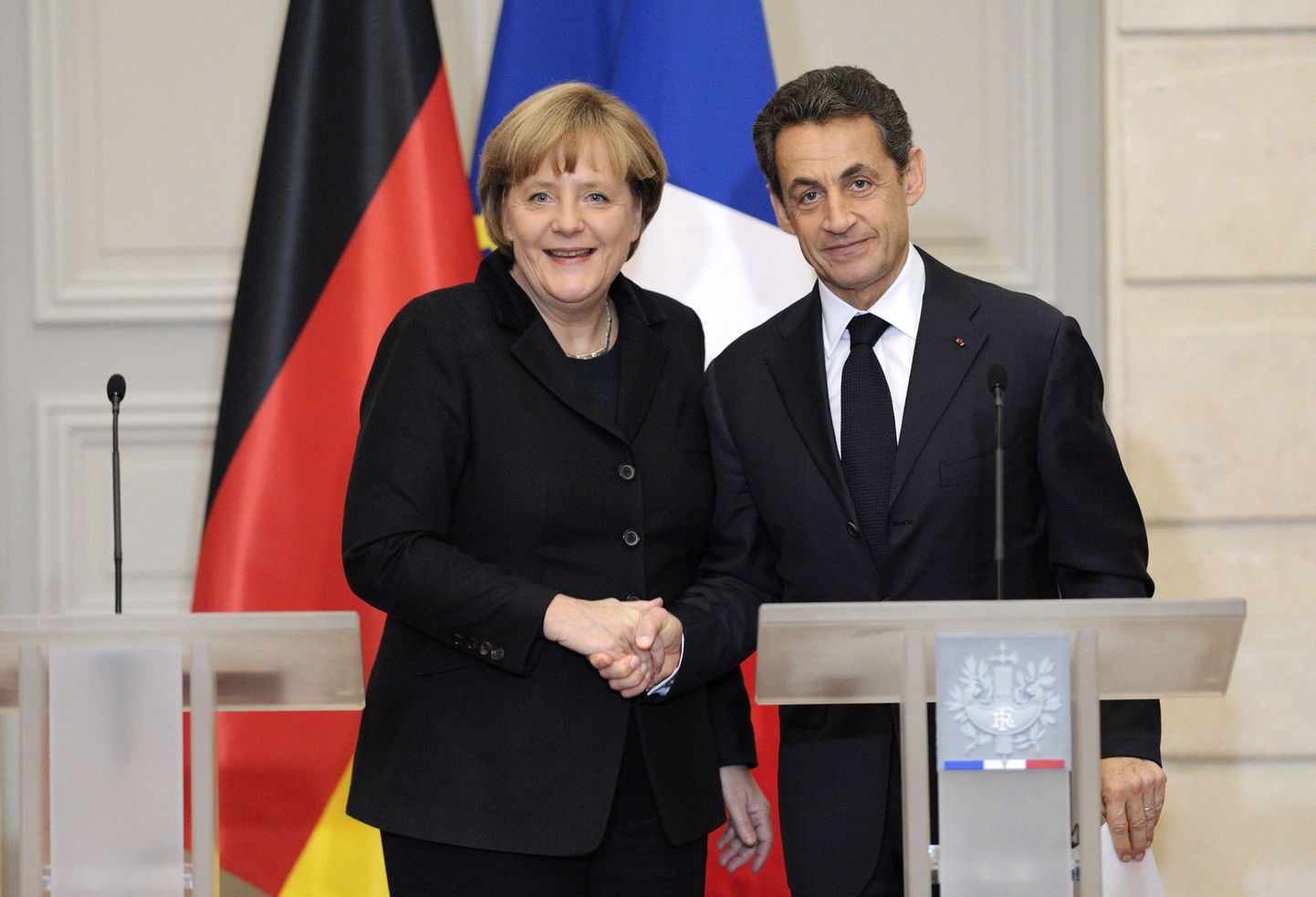 Saksa liidukantsler Angela Merkel ja Prantsusmaa president Nicolas Sarkozy pärast täna Élysée palees toimunud kohtumist.