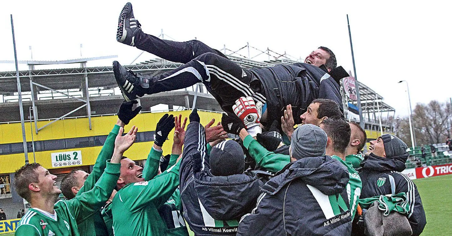 Футболисты таллиннской команды Levadia 26 октября подбрасывали главного тренера Марко Кристала к небу — титул чемпиона страны добыт.