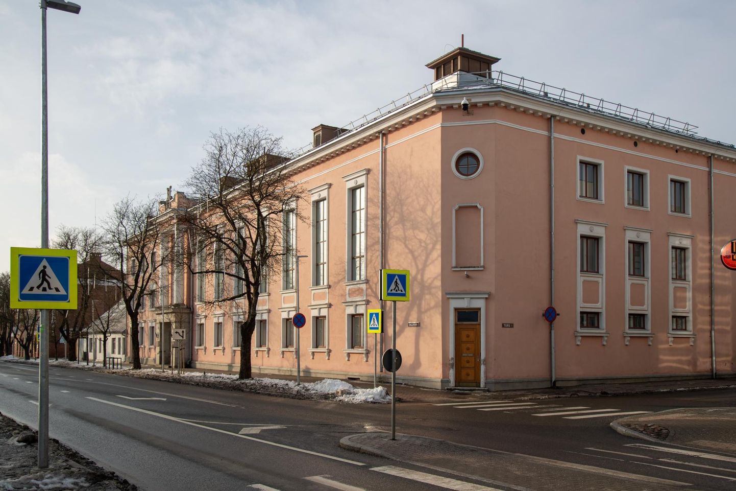 Viljandi südalinnas asuv Sakala keskus sai ajutise juhi.