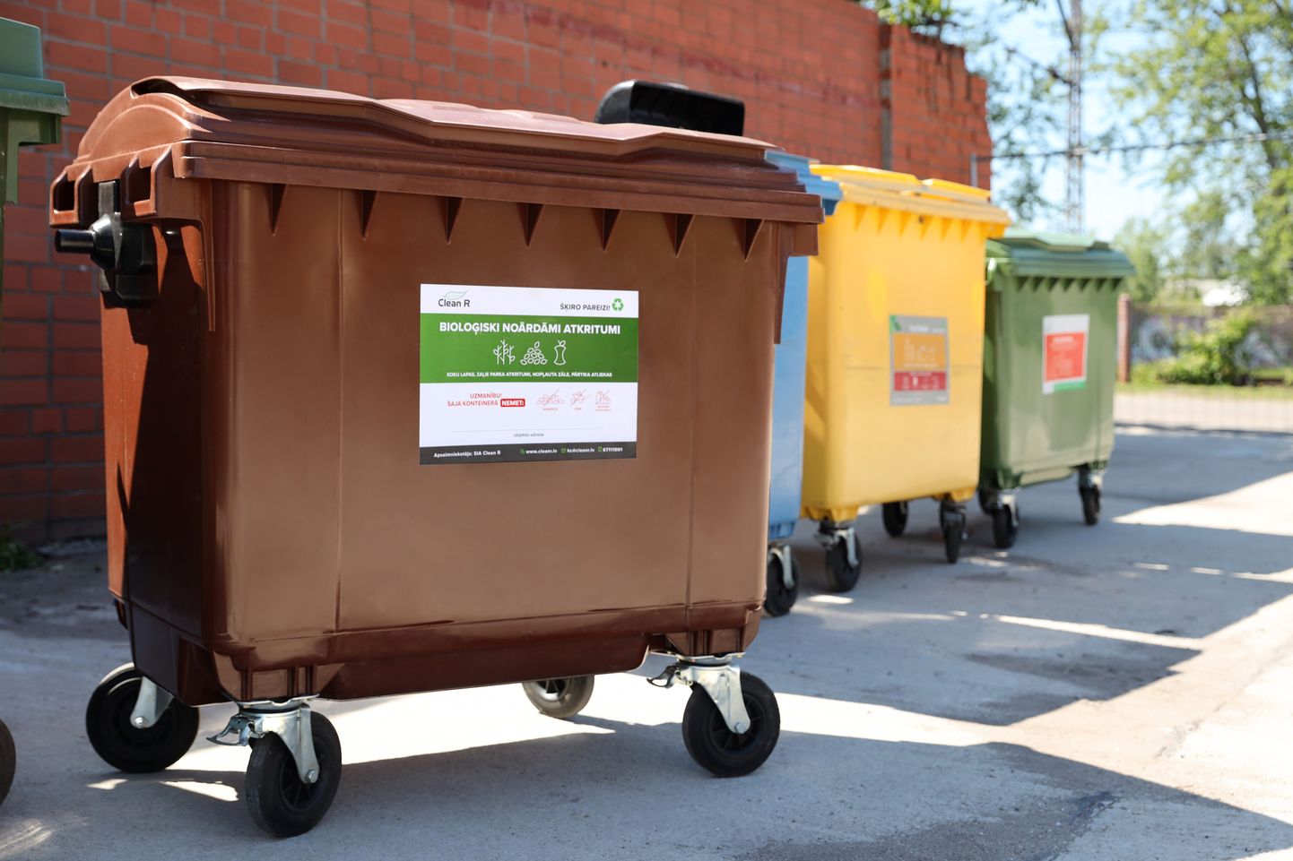 Мусорный контейнер для биоразлагаемых (BIO) отходов