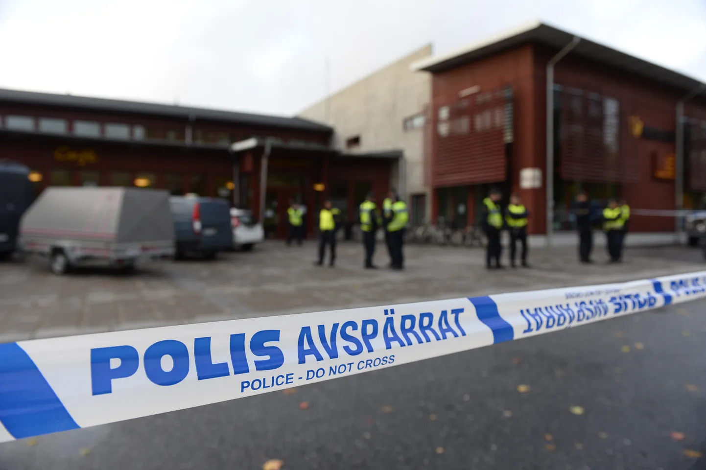Trollhättanis asuv Kronani kool, kus toimus mõõgarünnak