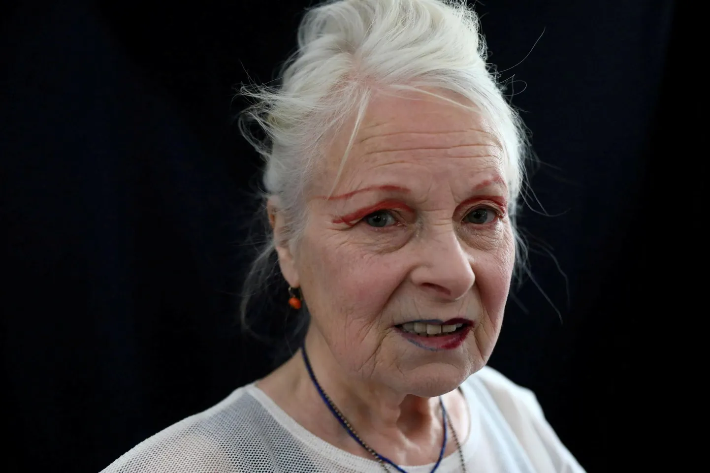 Punkmoe kuninganna, kelle ilumeel on alati paigas. Dame Vivienne Westwood 2017 Londoni moenädalal  FOTO: Neil Hall