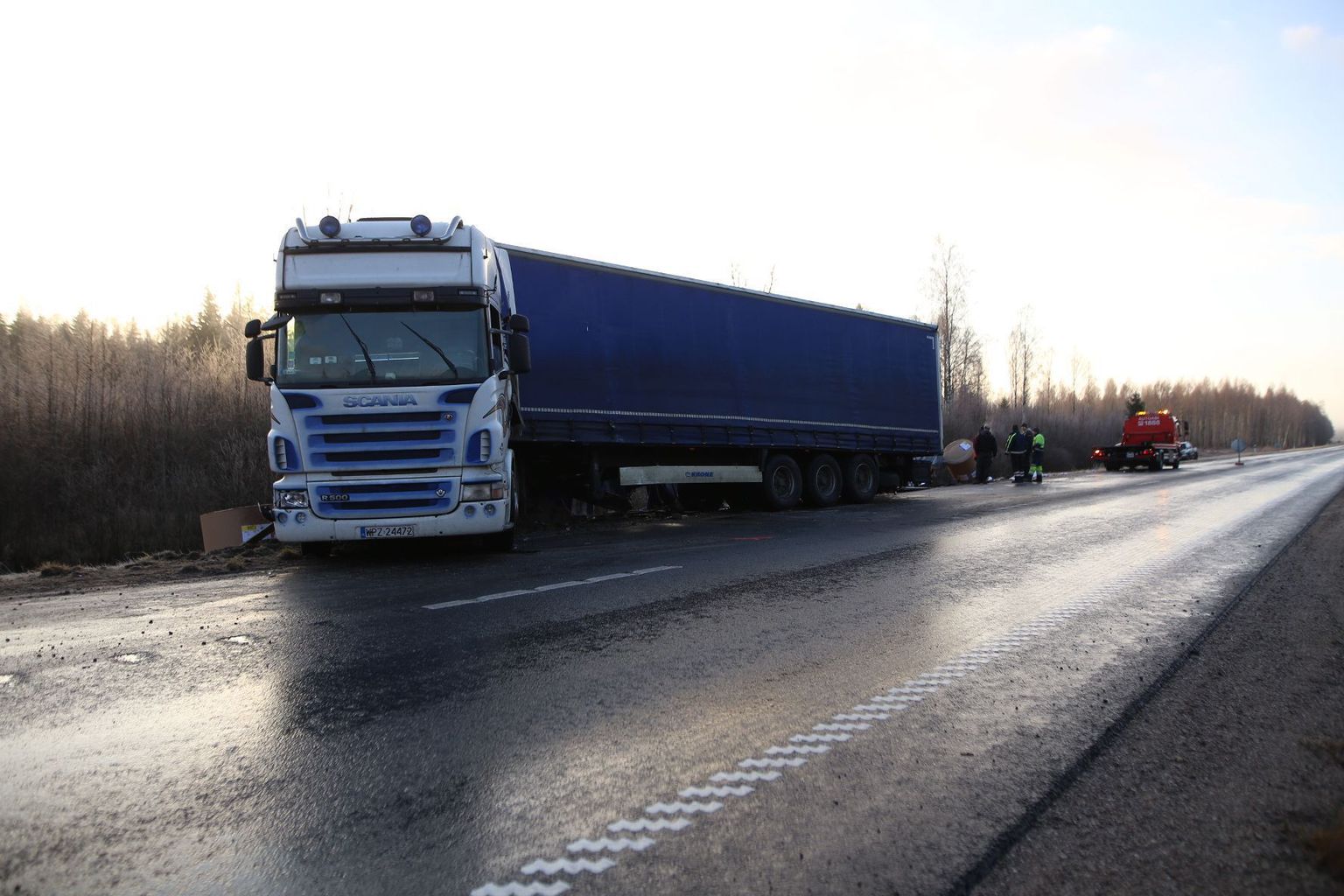 Teisipäeva varahommikul muutus Tallinna-Pärnu-Ikla maantee ootamatult libedaks ja Häädemeeste kandis juhtus lühikese aja jooksul kolm liiklusõnnetust.