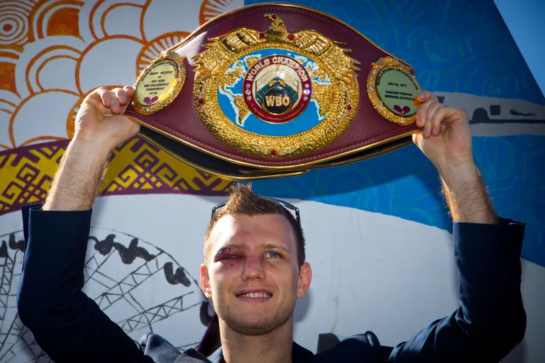 Jeff Horn sai Manny Pacquiao käest kõvasti sugeda, kuid võitis ikkagi kohtunike häältega.