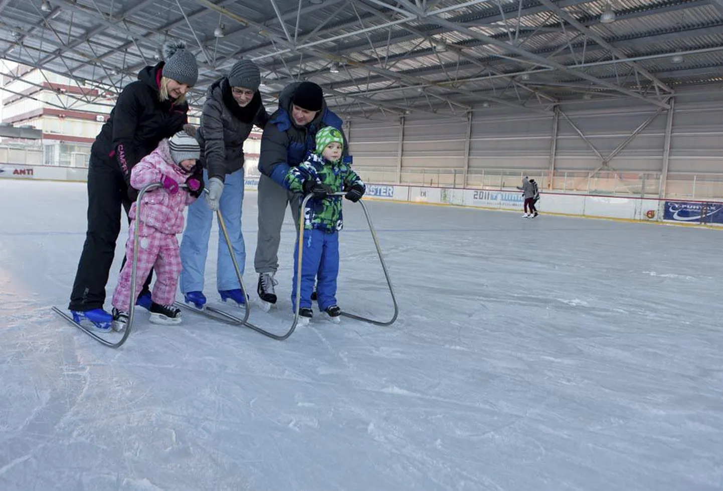 Treeneri sõnul on jää praegu väga heas korras ja ootab uisutajaid.