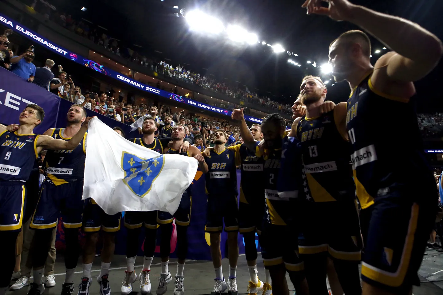 Bosnia ja Hertsegoviina mängijad pärast Sloveenia alistamist ja play-off'i koha kindlustamist.