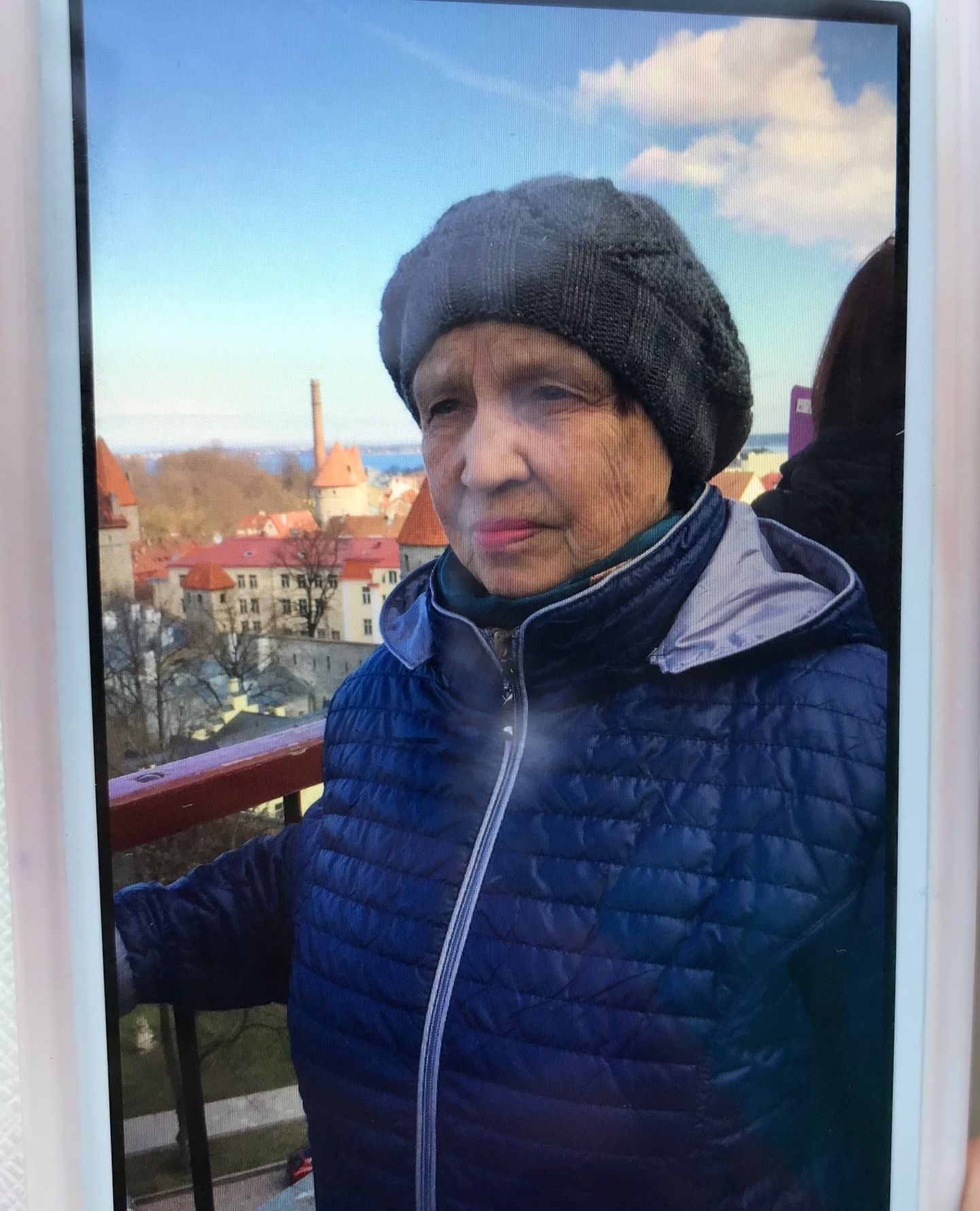 Pühapäeval kell 16 kadus Harjumaal Keila-Joa pargis 77-aastane Antonina, kes elab Keilas Vasara tänaval.