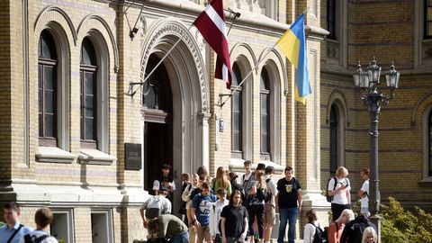 Tiesa noraida profesora Rubina prasību pret Latvijas Universitāti