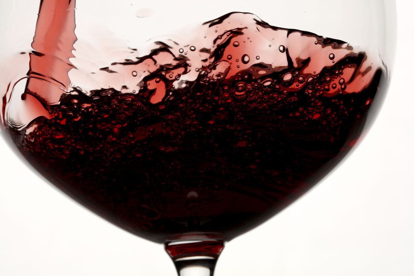 Riikliku monopoli Alko esindaja usub, et pühade ajal juuakse Soomes enim punast veini.