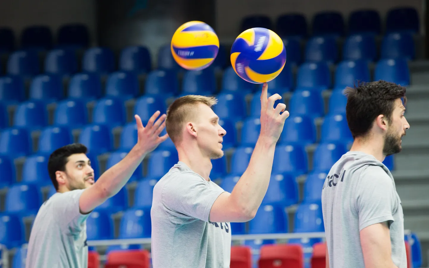 Ardo Kreek Pariisi Volley trennis.