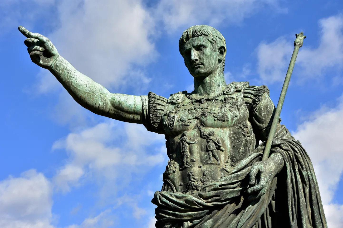 Rooma impeeriumi esimese keisri Augustuse (63 eKr–14pKr) monument Rooma kesklinnas.