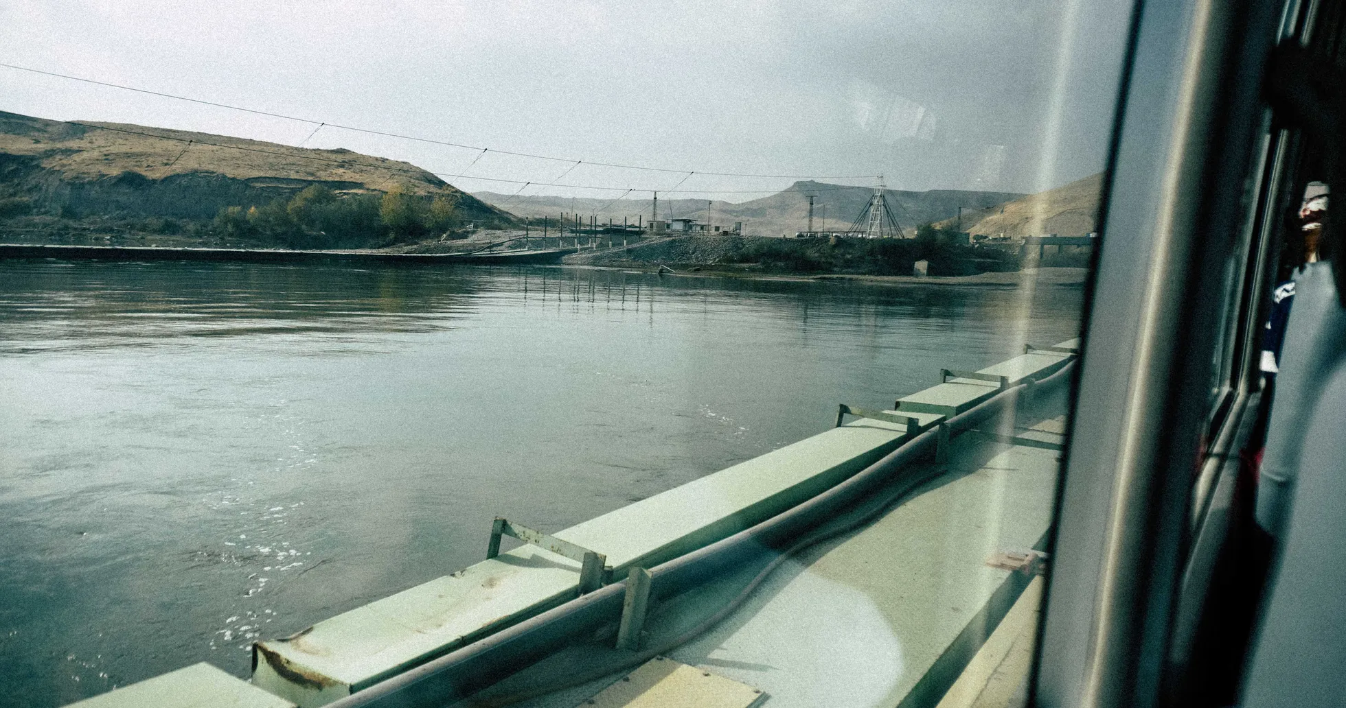 Pontonu tilts pār Tigru uz Irākas un Sīrijas robežas