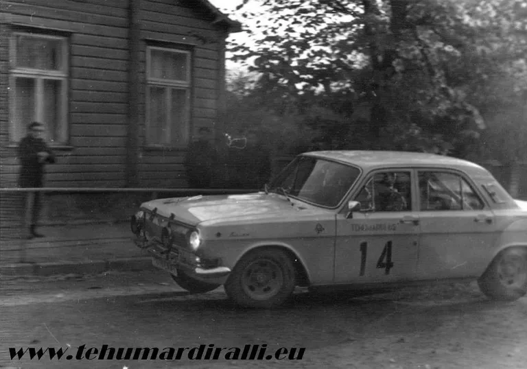 Margus Virkoja ja Mati Tiidelepp 1982. aasta Tehumardi rallil