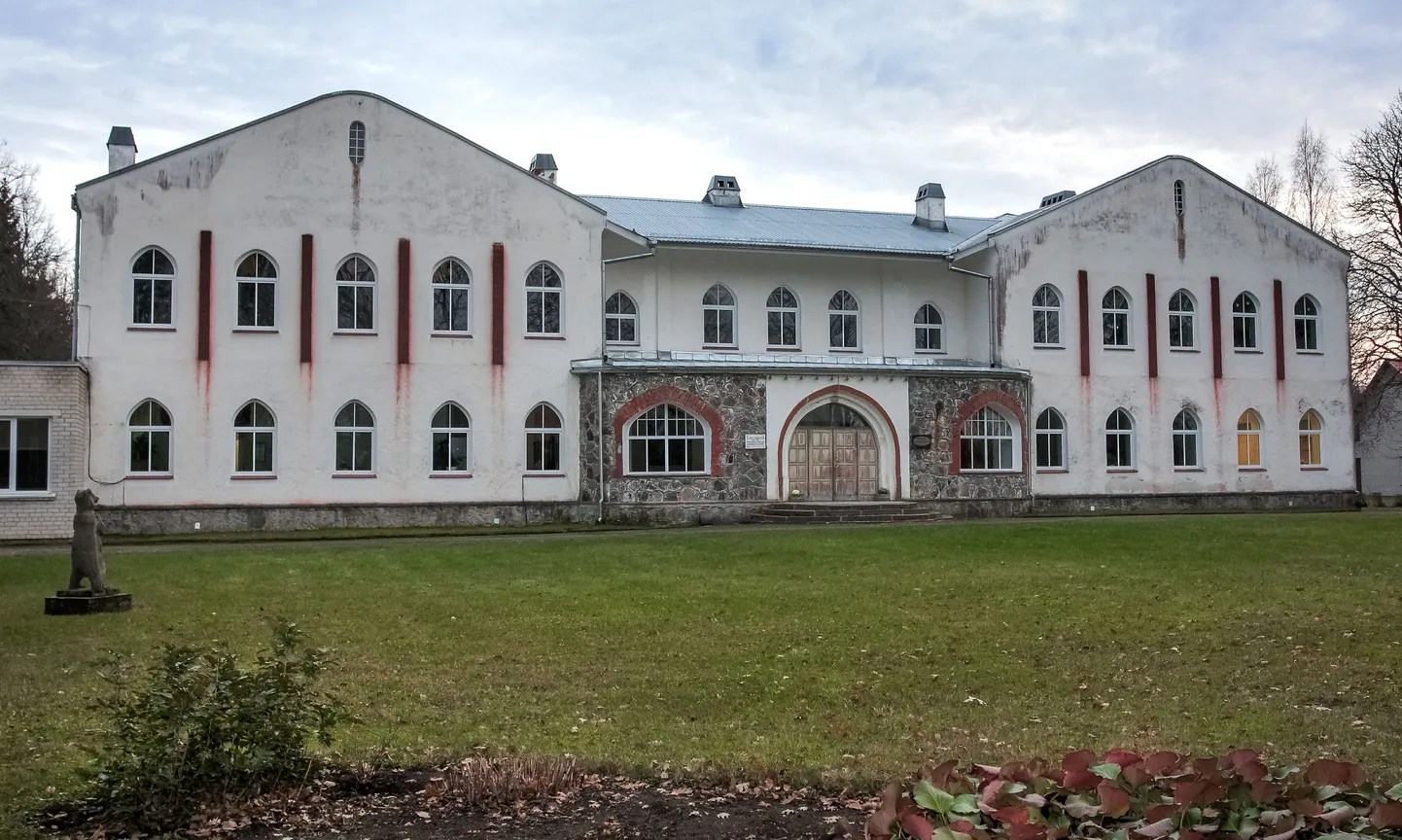 Vändra gümnaasium.