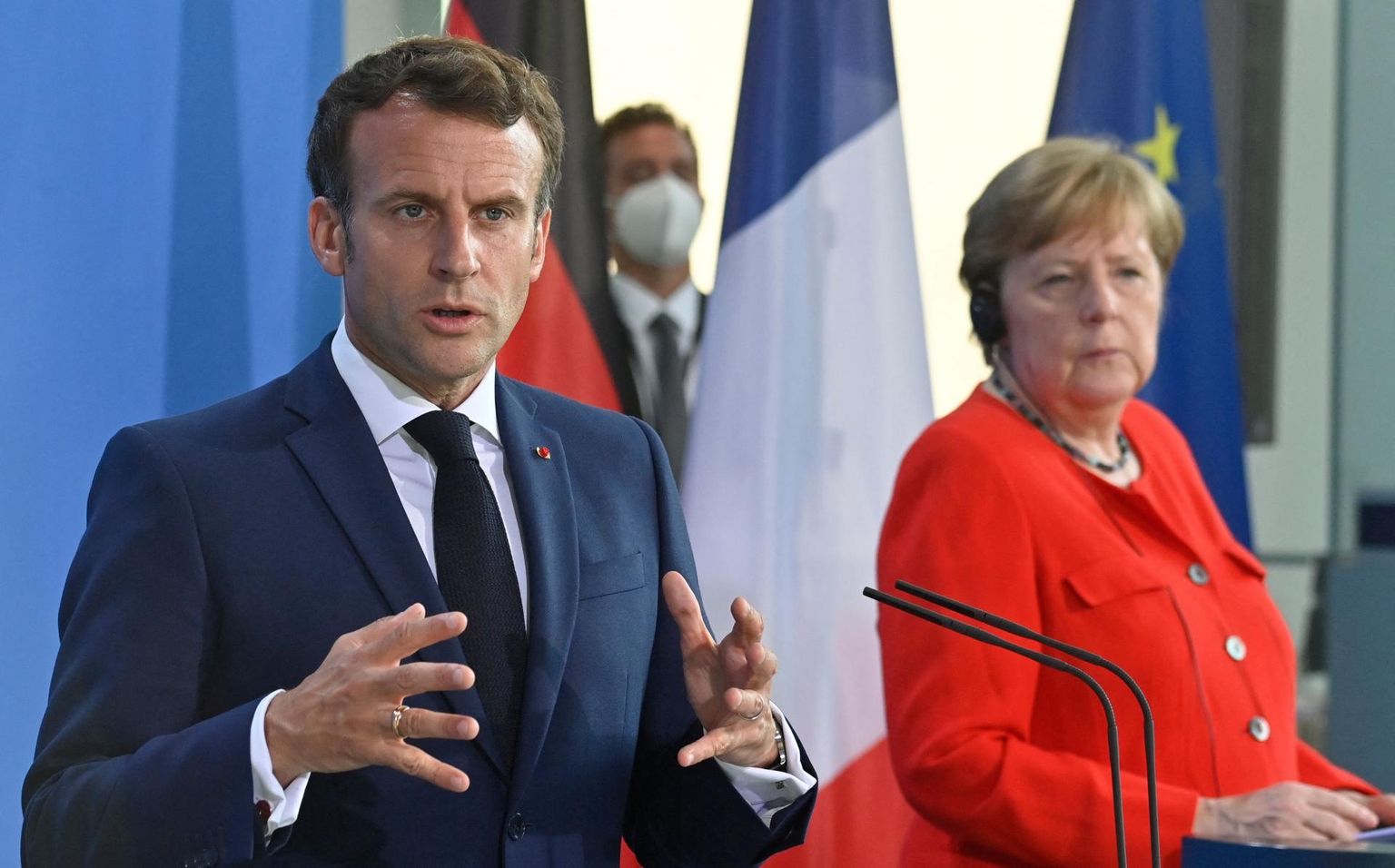 Saksamaa kantsler Angela Merkel ja Prantsuse president Emmanuel Macron tegid ettepaneku alustada Venemaaga taas dialoogi.